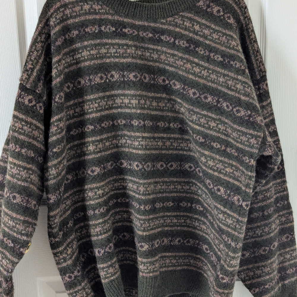 Columbia Men's Crewneck Sweater - 100% Wool